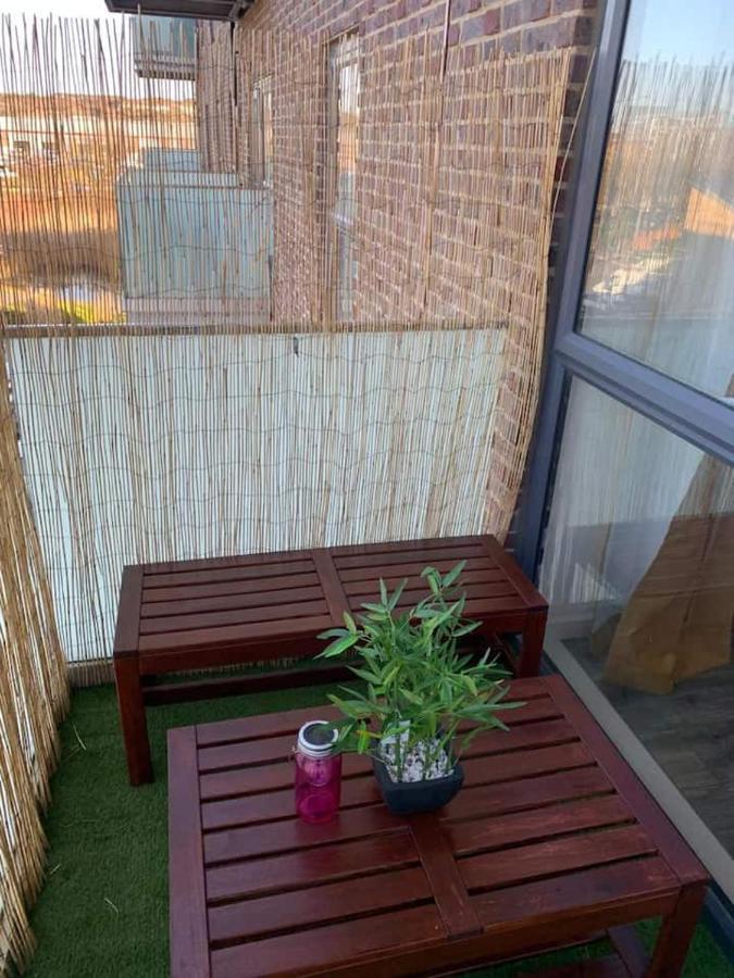 Lovely 1-Bed Serviced Apartment With Free Parking West Thurrock Eksteriør billede